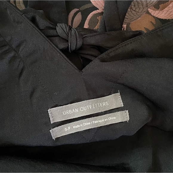 Urban Outfitters Pink and Black Floral Open Back Dress - SIZE S - Picture 4 of 4